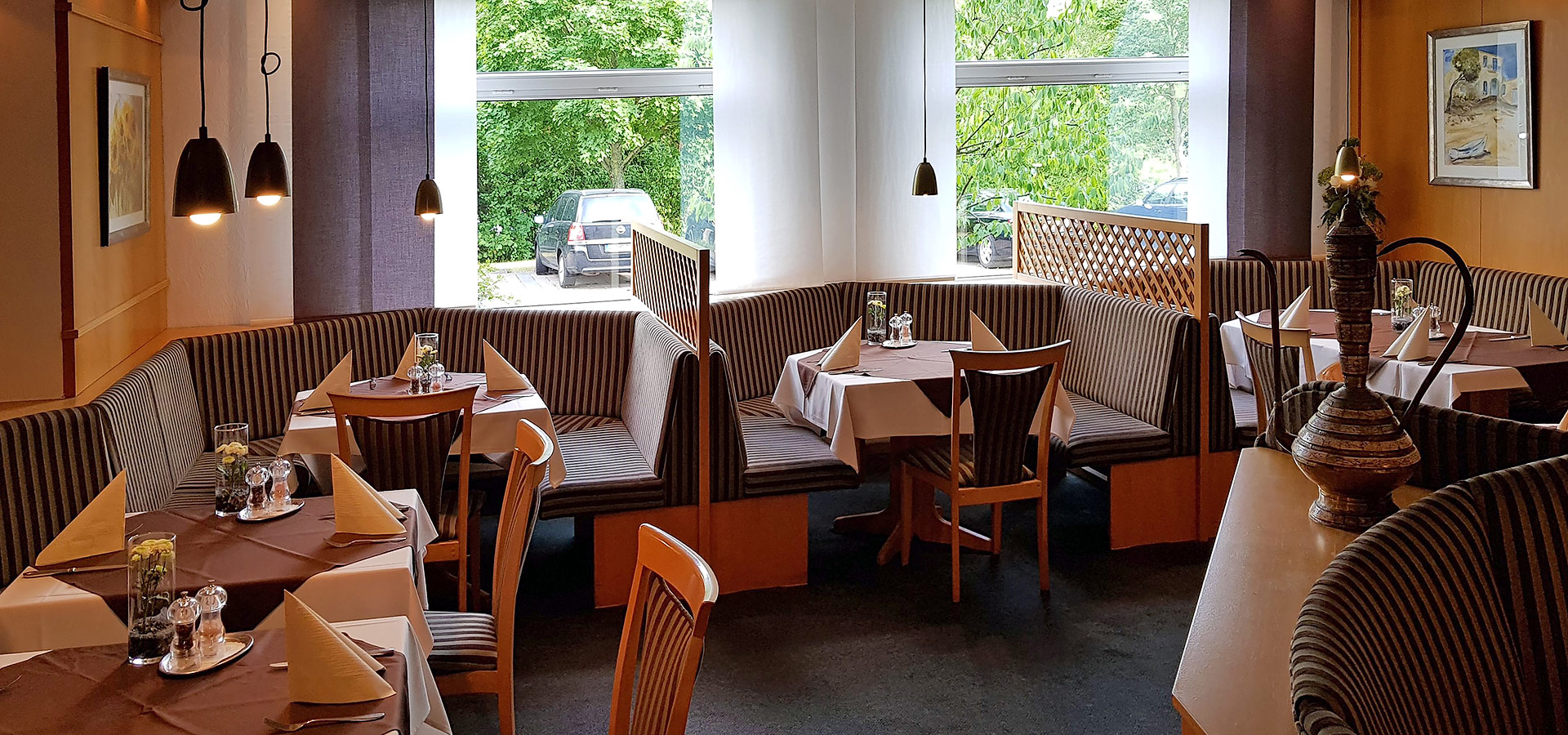 Window seats in Restaurant Fricke